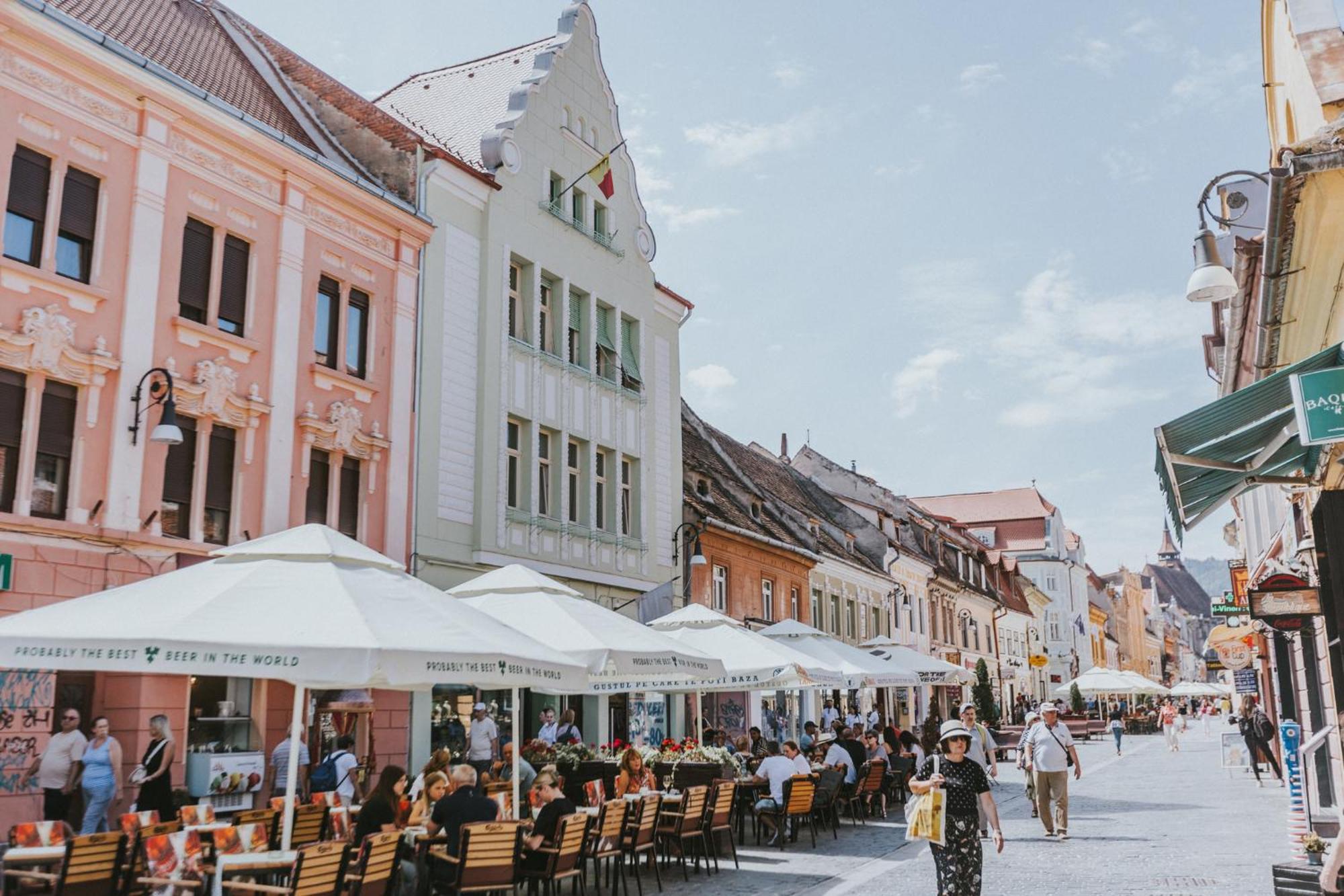 Locart -Cozy Downtown Apartment, Near Black Church With Free Wi-Fi Braşov Esterno foto